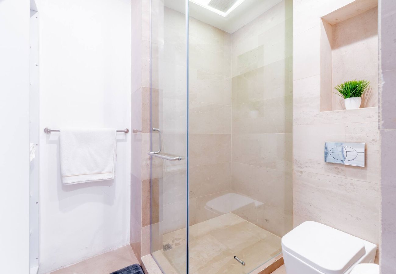 Casa en Durango - LOFT ULTRA Moderno y Minimalista | Cama KING Size 