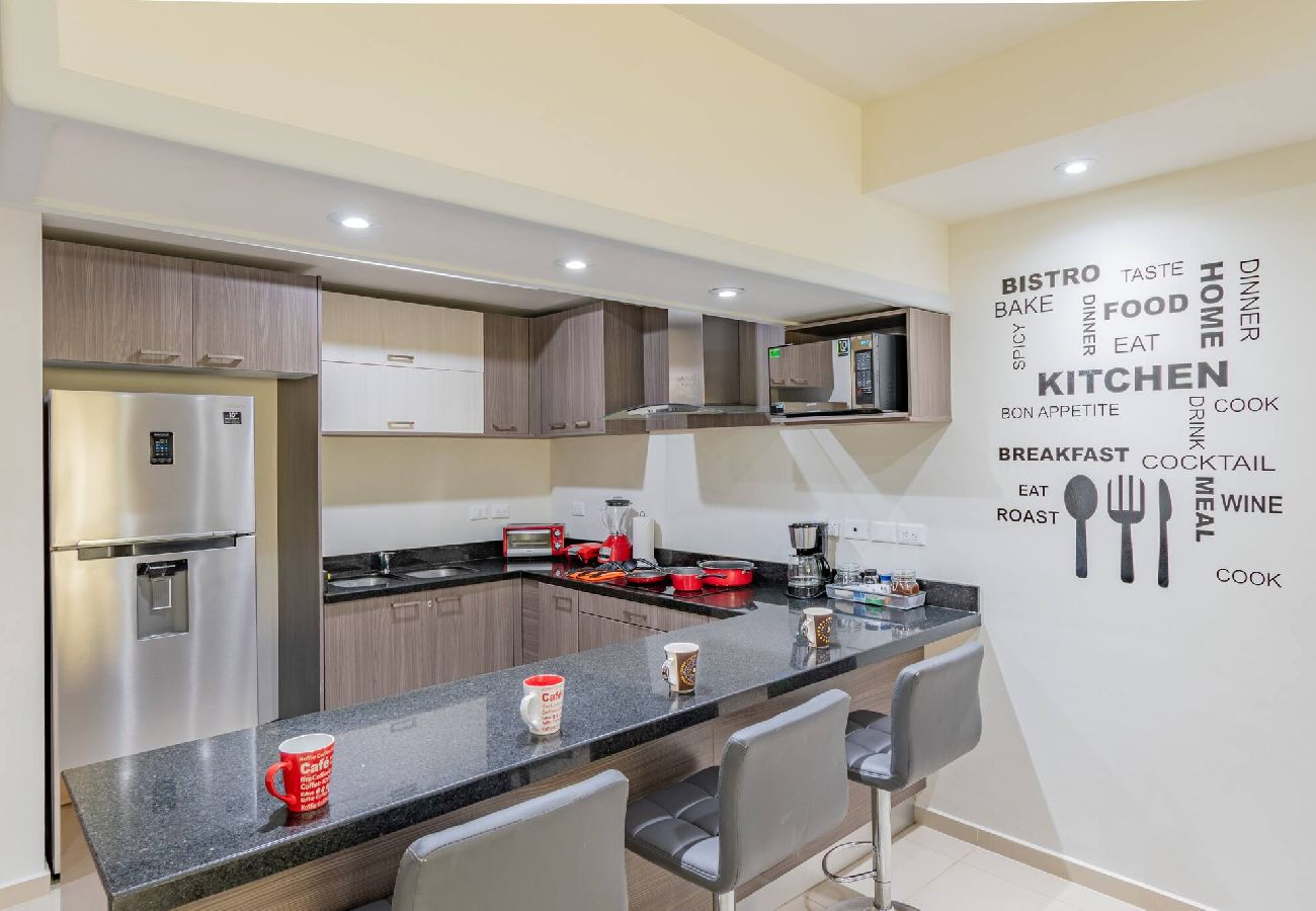 Residencial en Mazatlán - Lujoso Condominio Tiburon a 3 Cuadras de la Playa 