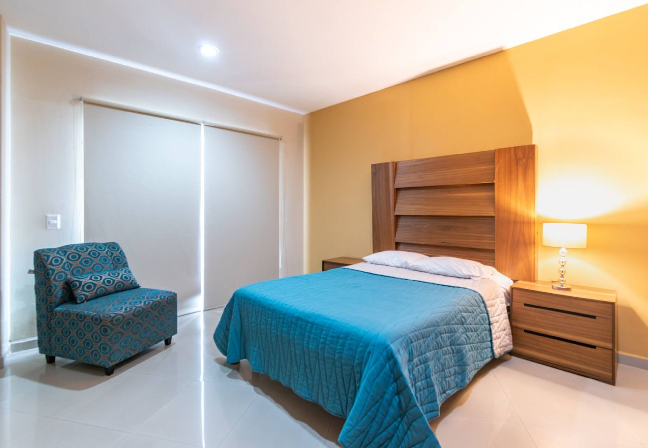 Departamento en Mazatlán - Grande Condo 1 Cuadra de Playa 