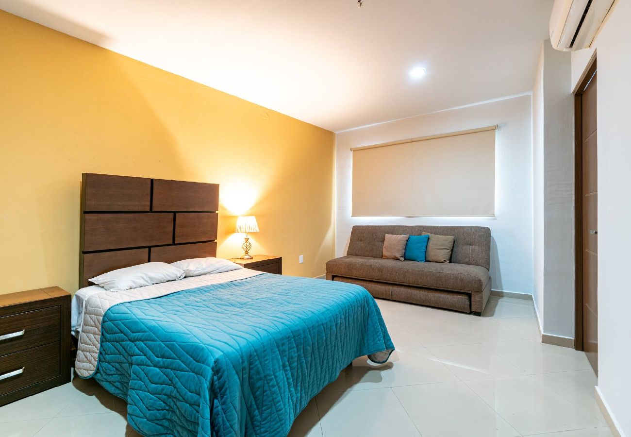 Departamento en Mazatlán - Grande Condo 1 Cuadra de Playa 
