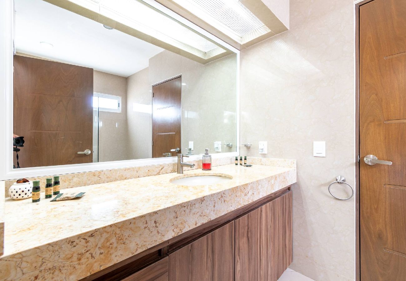Departamento en Mazatlán - Grande Condo 1 Cuadra de Playa 
