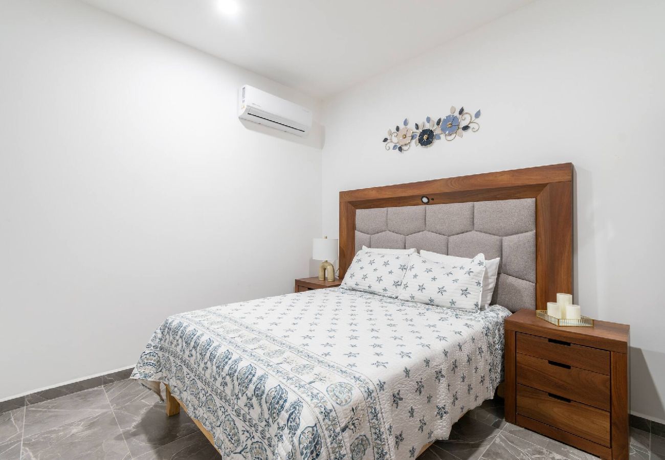 Residencial en Mazatlán - Condo en el Corazón del Turismo: Cerca de la Playa 