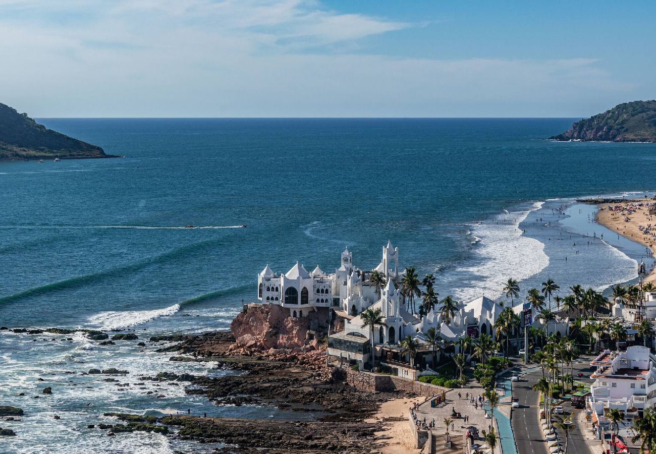 Departamento en Mazatlán - Lujo y Comodidad Frente al Mar en Torre Catania 