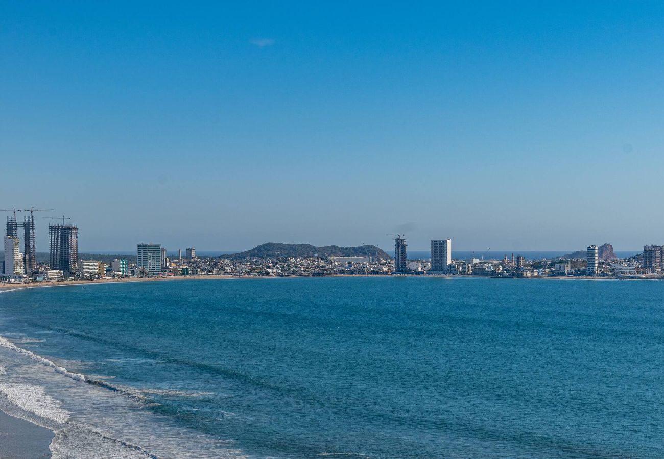 Departamento en Mazatlán - Lujo y Comodidad Frente al Mar en Torre Catania 