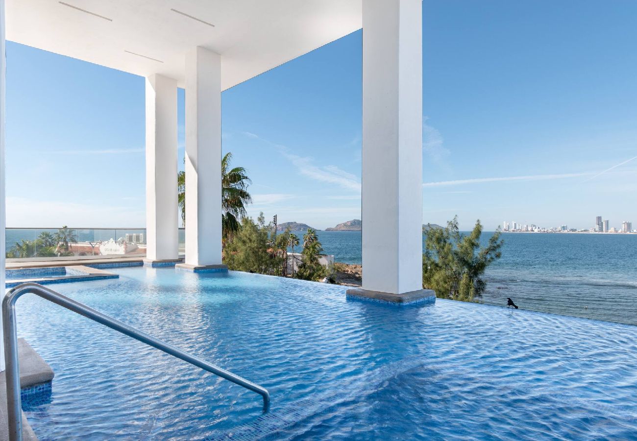 Departamento en Mazatlán - Skyline Paradise Condo at “punta bahía” 