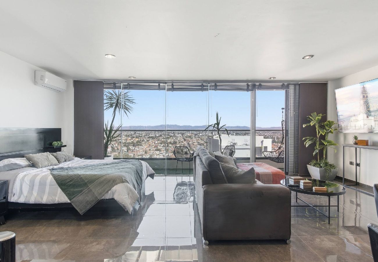 Departamento en Durango - Luxury Hilltop Loft | Balcony + Panoramic Views 
