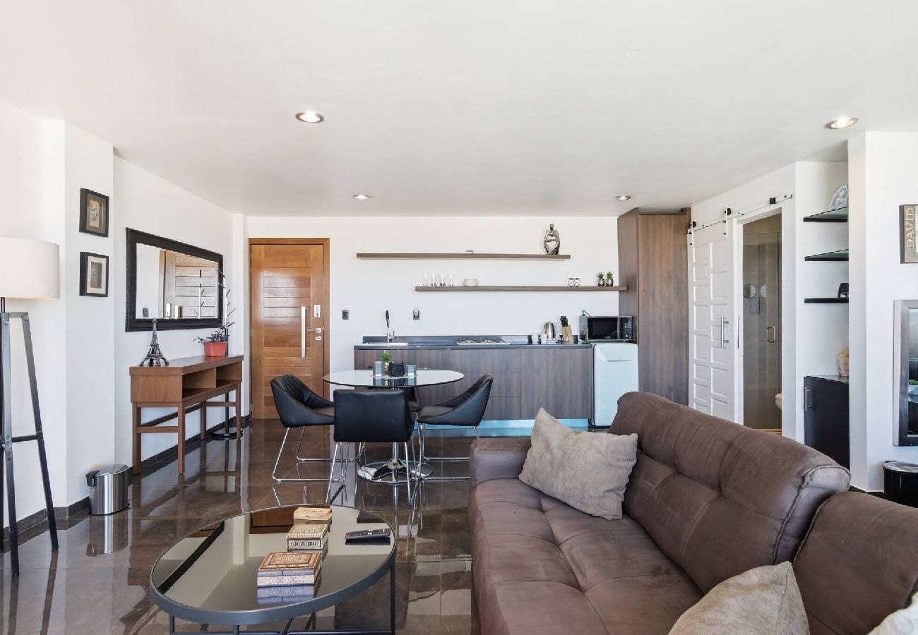Departamento en Durango - Luxury Hilltop Loft | Balcony + Panoramic Views 