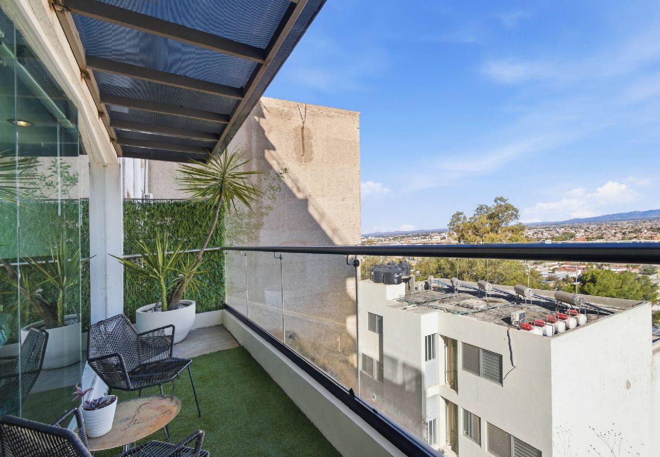 Departamento en Durango - Luxury Hilltop Loft | Balcony + Panoramic Views 
