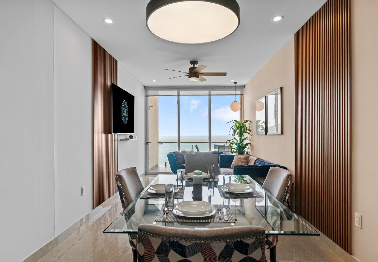Departamento en Mazatlán - 15th Floor Camino al Mar | Beach Front | King Bed 