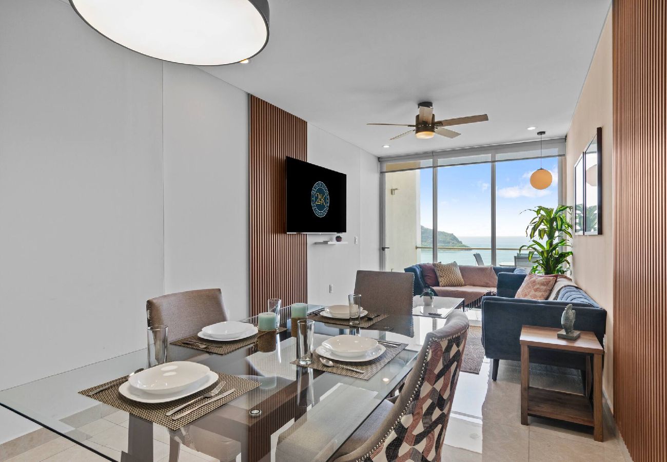 Departamento en Mazatlán - 15th Floor Camino al Mar | Beach Front | King Bed 