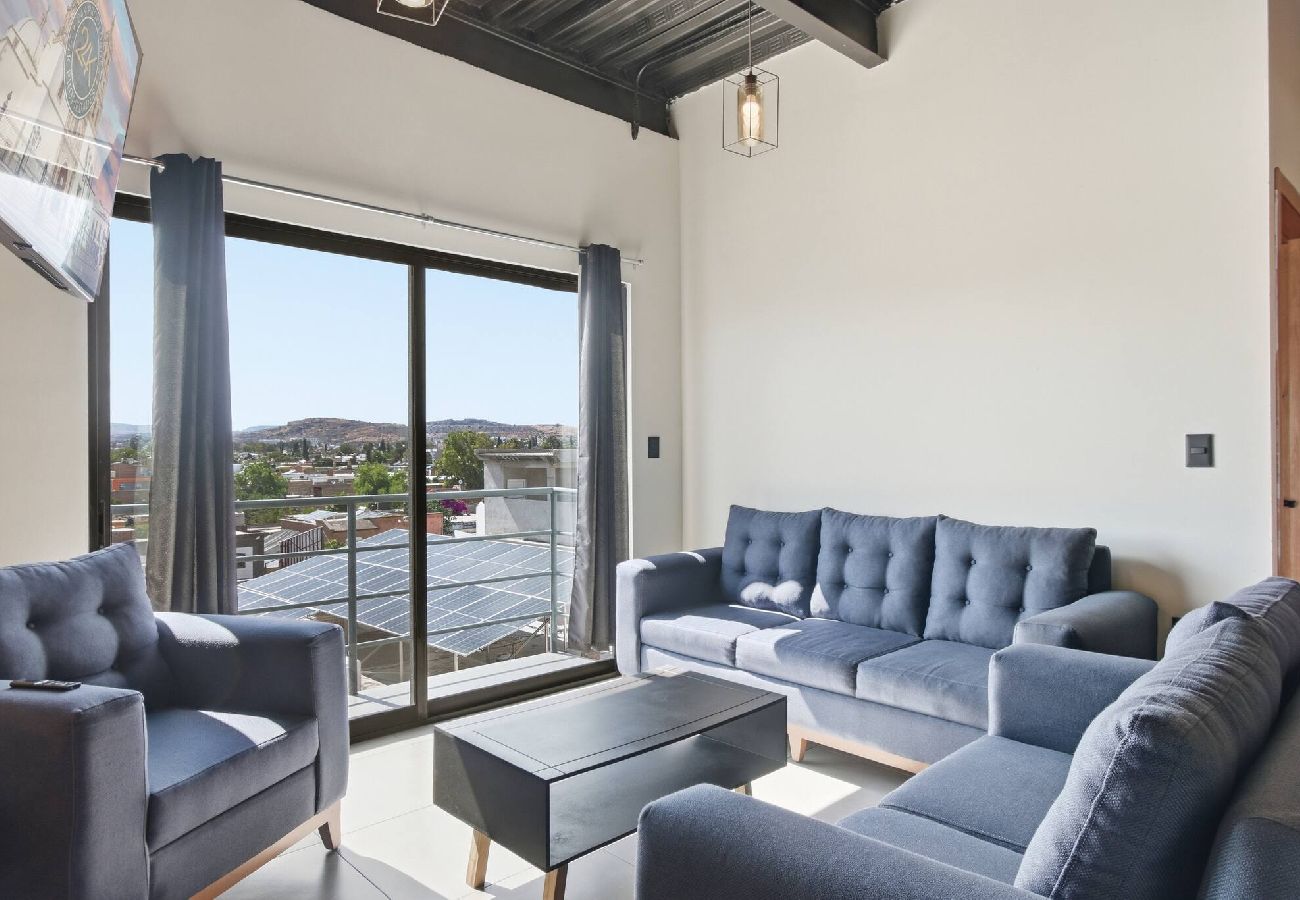 Departamento en Durango - Industrial Loft | 2 Queen Beds & Terrace 