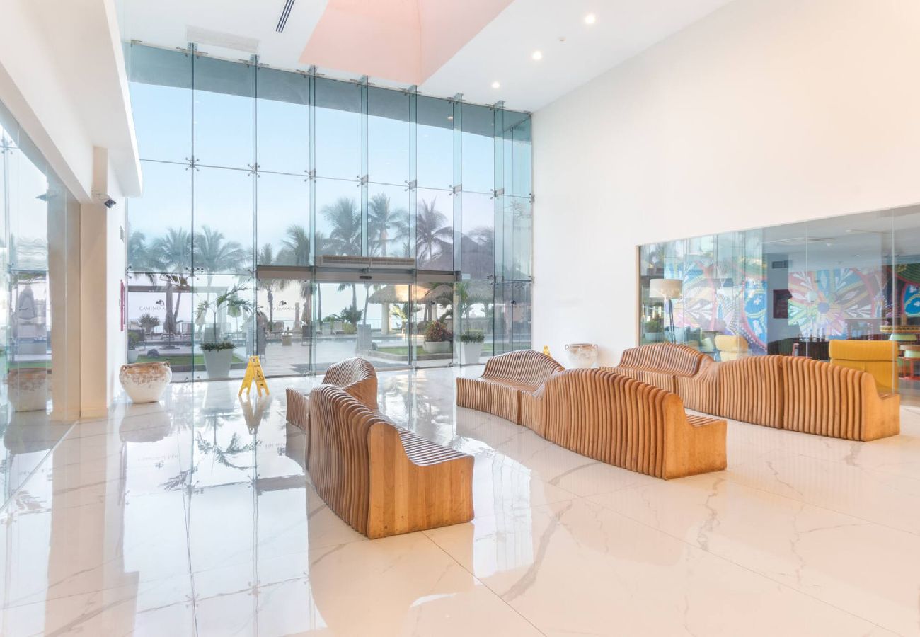 Departamento en Mazatlán - Lujoso Depa al Pie de la Playa 
