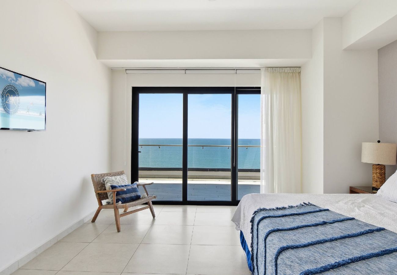 Departamento en Mazatlán - Altomare | Malecón | King Bed| 10th floor views 