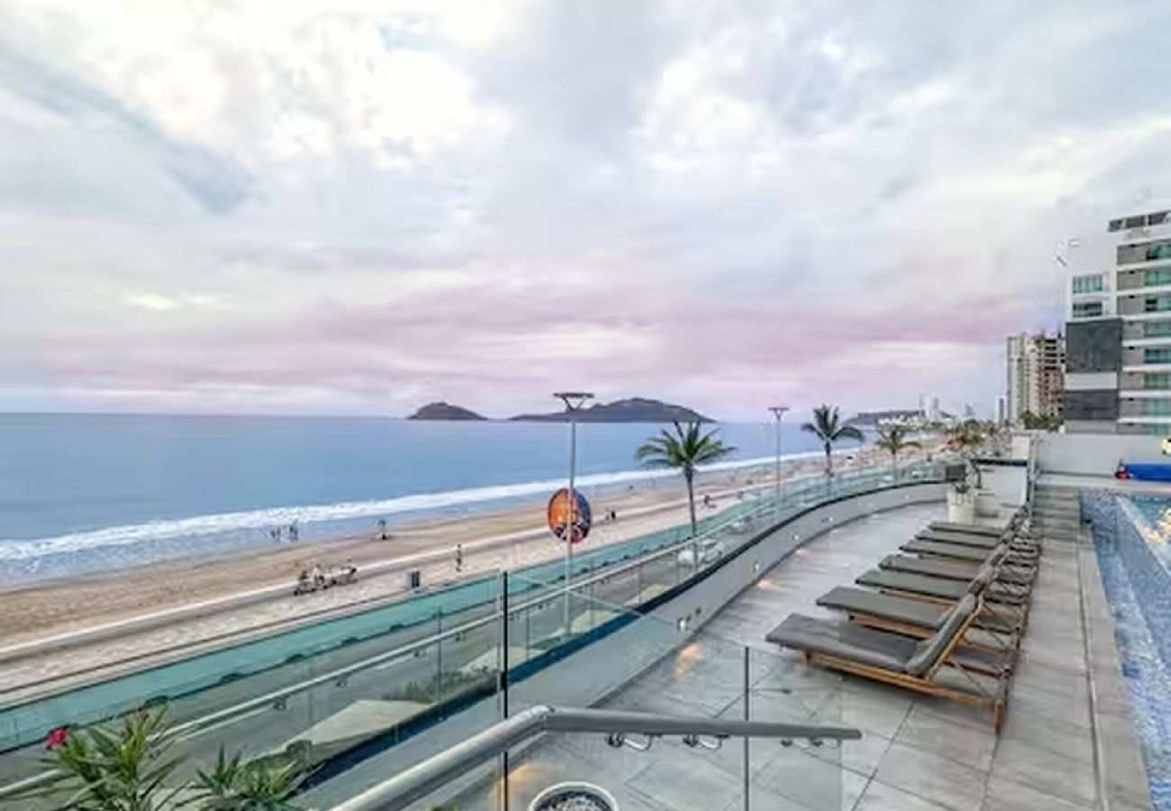 Departamento en Mazatlán - Altomare | Malecón | King Bed| 10th floor views 