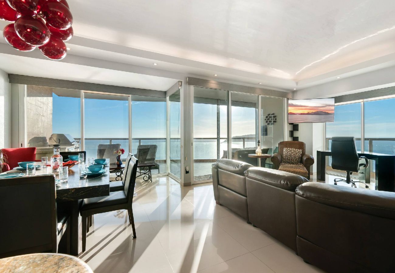 Departamento en Mazatlán - Hermosa Vista en Piso 23 a Pie de Playa 