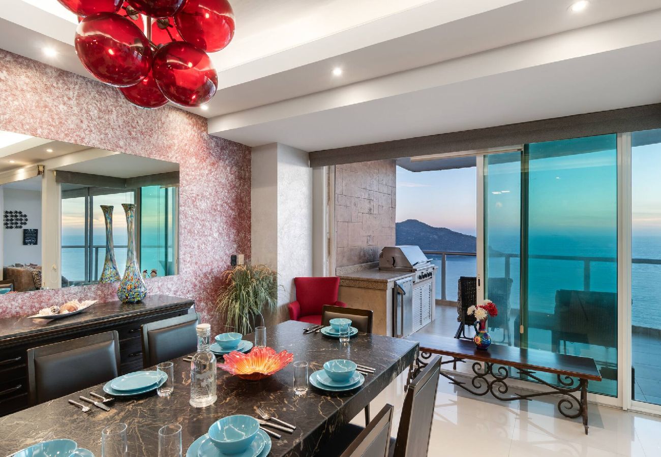 Departamento en Mazatlán - Hermosa Vista en Piso 23 a Pie de Playa 