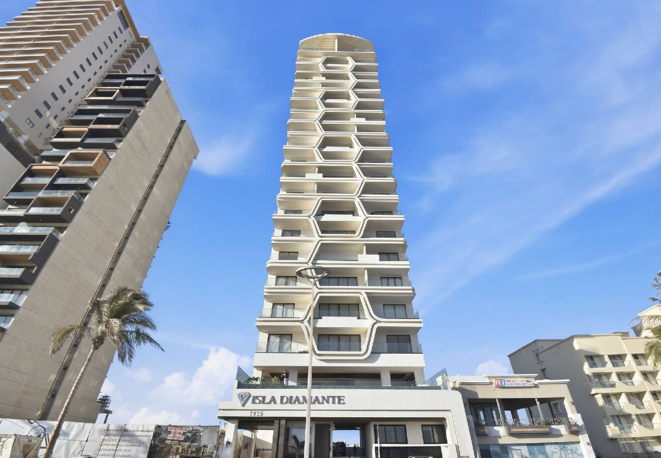 Departamento en Mazatlán - Malecon | New Lux Tower | Double King bed | Views 