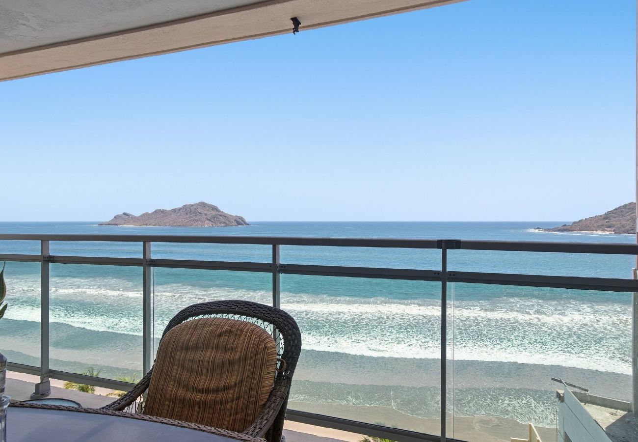 Departamento en Mazatlán - Gavias Golden | 3 Bedrooms, Beach, Pool & Gym 