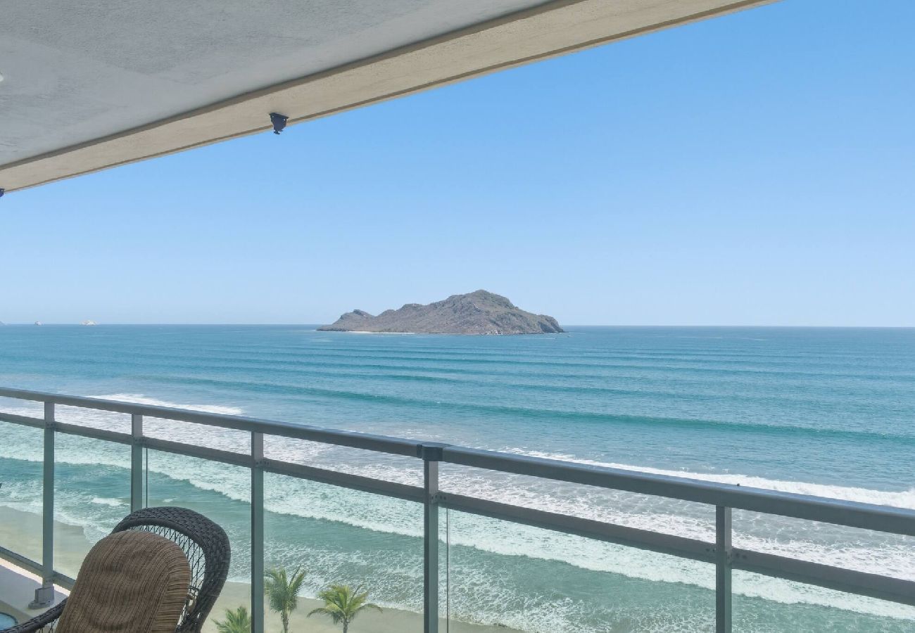 Departamento en Mazatlán - Gavias Golden | 3 Bedrooms, Beach, Pool & Gym 