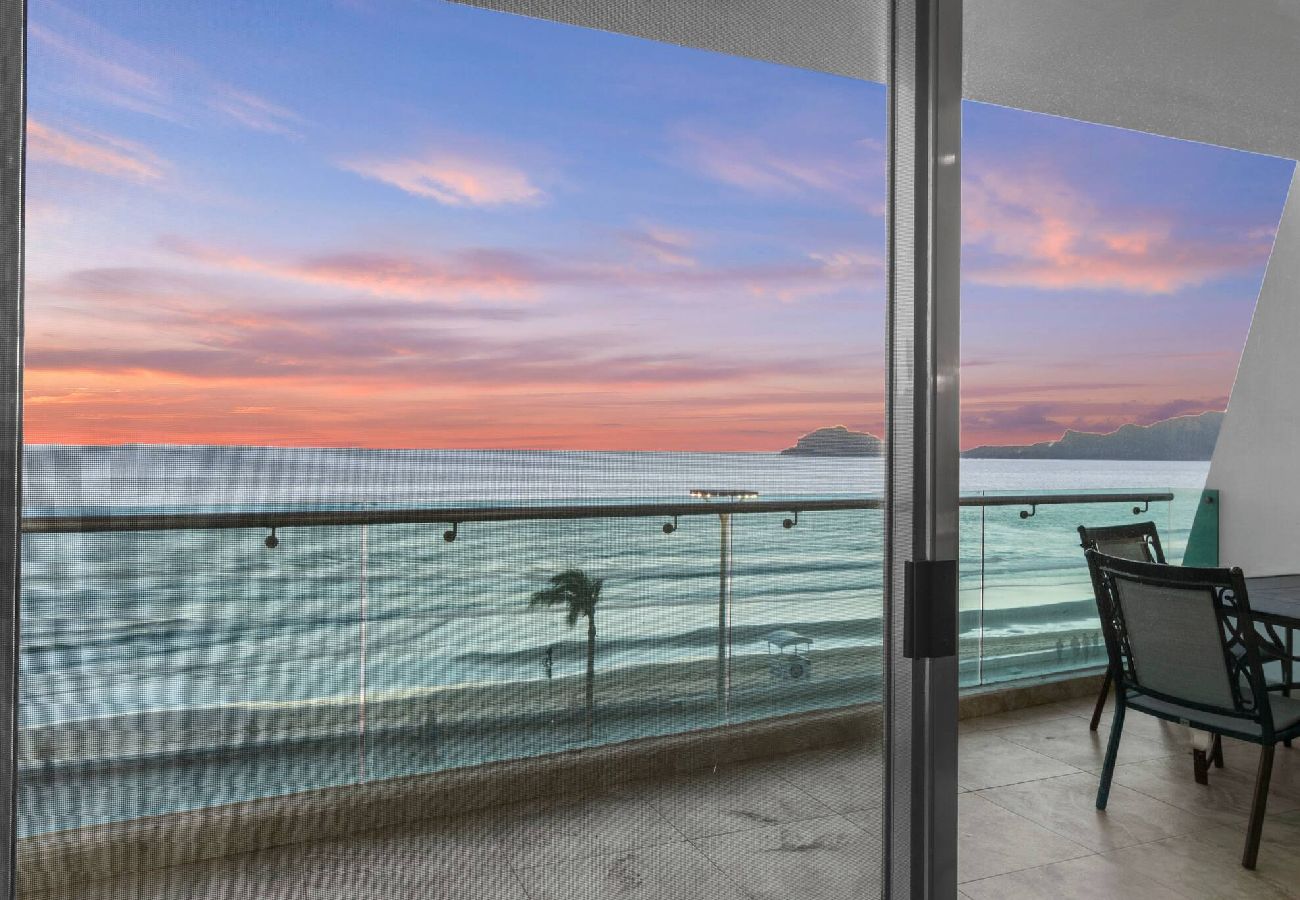 Departamento en Mazatlán - Vista al mar | Malecón | Cama King | Balcón Grande 