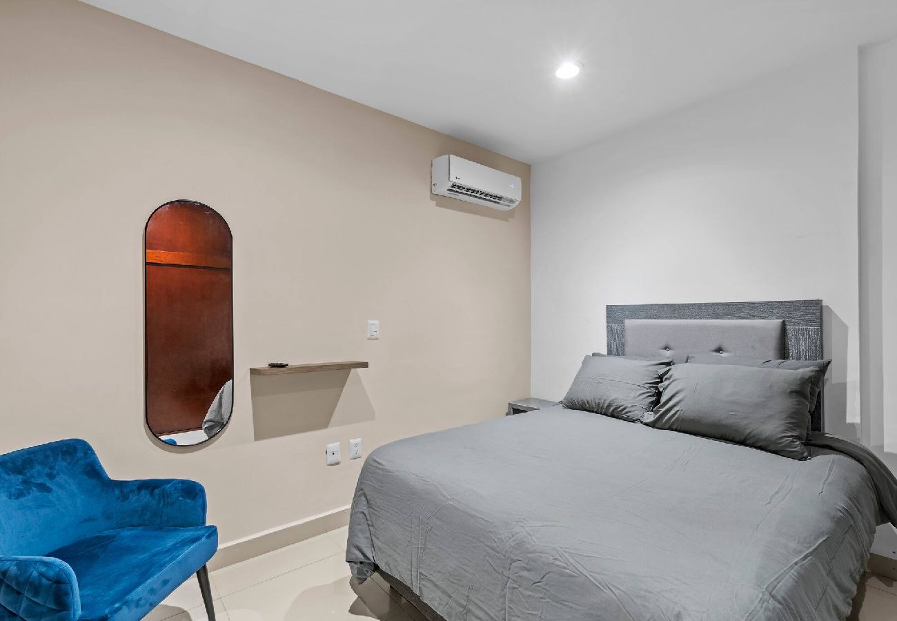 Departamento en Mazatlán - Vista al mar | Malecón | Cama King | Balcón Grande 