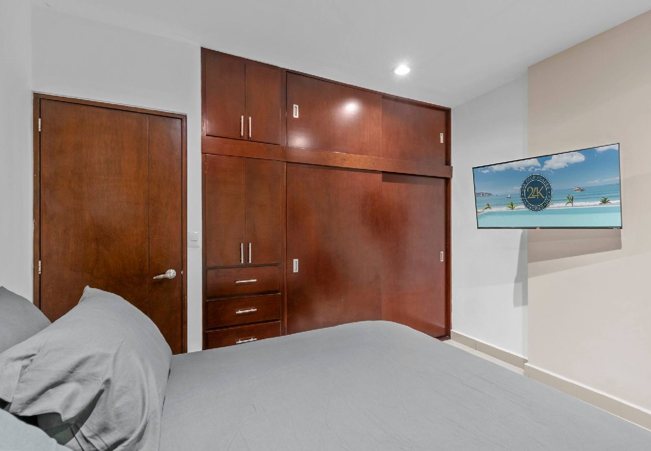 Departamento en Mazatlán - Vista al mar | Malecón | Cama King | Balcón Grande 