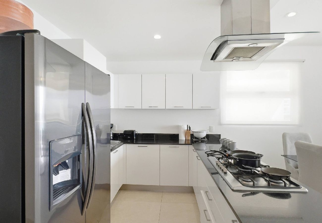 Departamento en Mazatlán - 9th Floor Camino al Mar | 3 King & Beach Access 