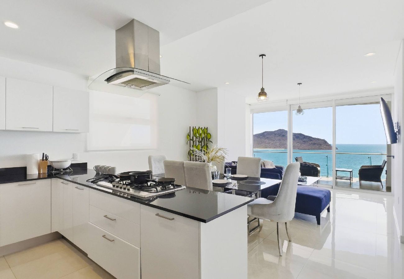 Departamento en Mazatlán - 9th Floor Camino al Mar | 3 King & Beach Access 