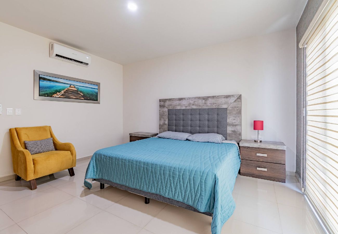Condominium in Mazatlán - Lujoso Condominio Tiburon a 3 Cuadras de la Playa 