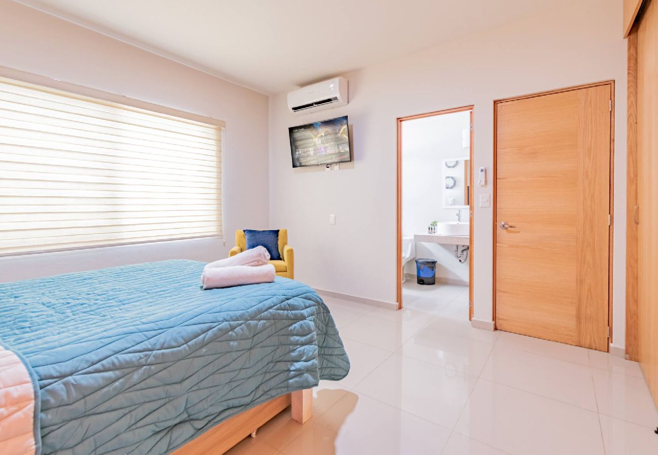 Condominium in Mazatlán - Lujoso Condominio Tiburon a 3 Cuadras de la Playa 