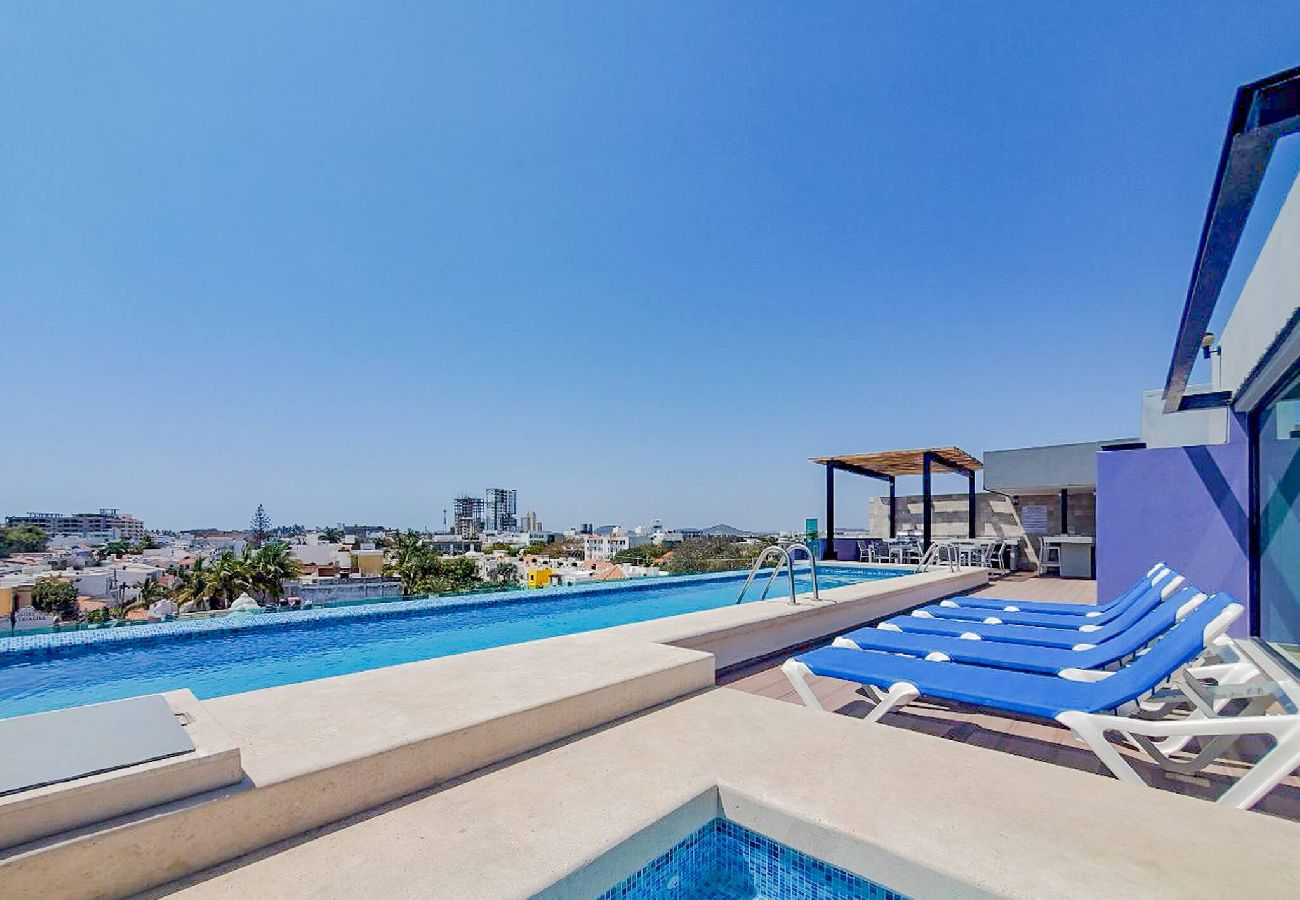 Condominium in Mazatlán - Lujoso Condominio Tiburon a 3 Cuadras de la Playa 