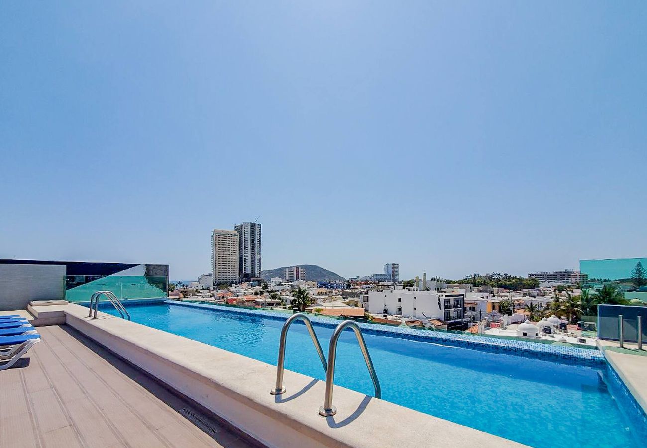 Condominium in Mazatlán - Lujoso Condominio Tiburon a 3 Cuadras de la Playa 