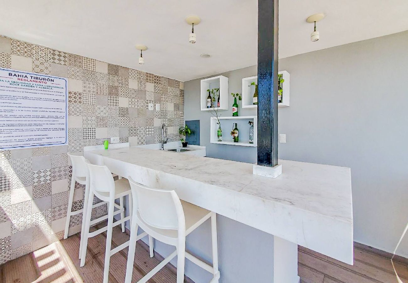 Condominium in Mazatlán - Lujoso Condominio Tiburon a 3 Cuadras de la Playa 