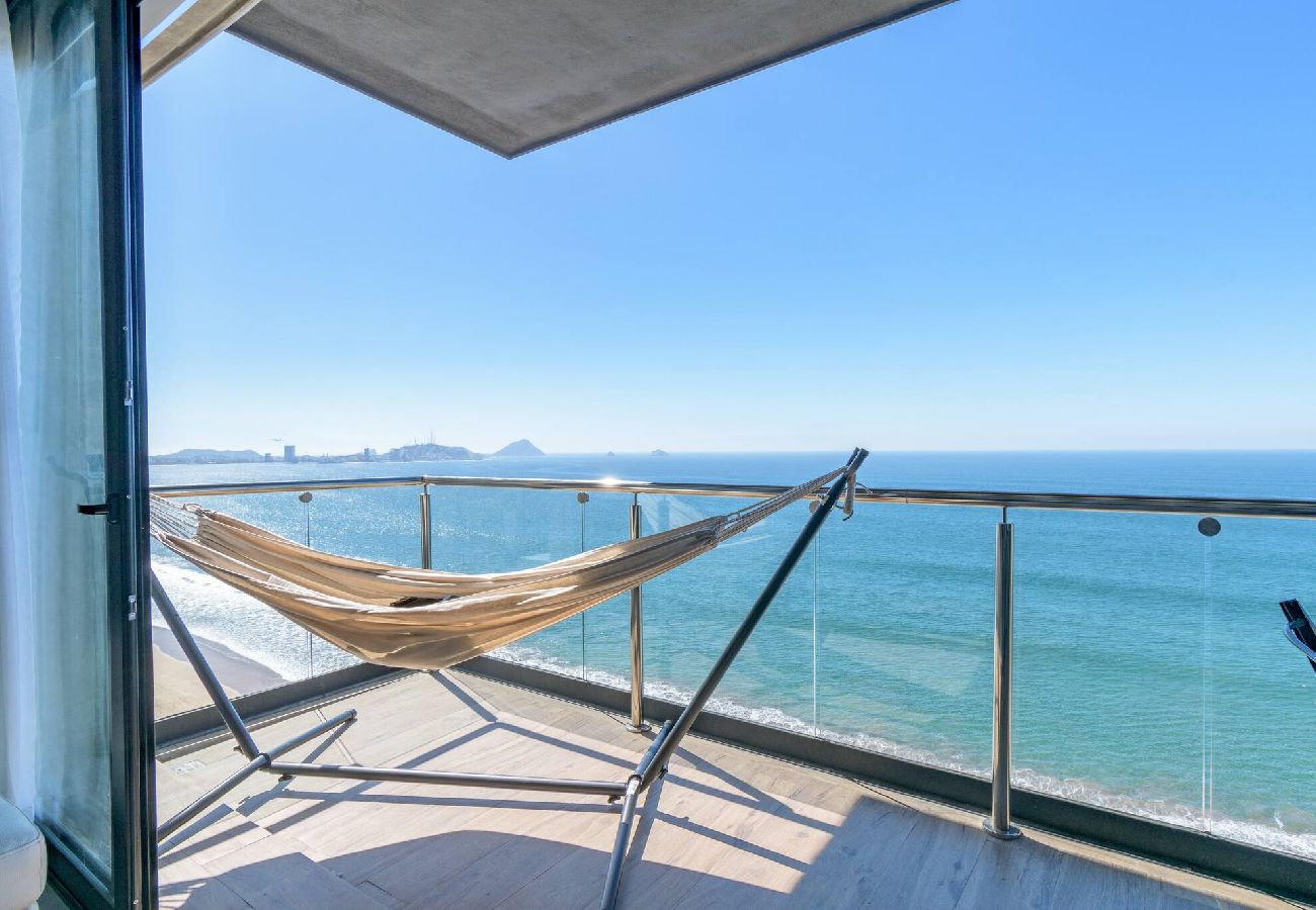 Apartment in Mazatlán - Vista Espectacular en Depa Sobre Malecon 