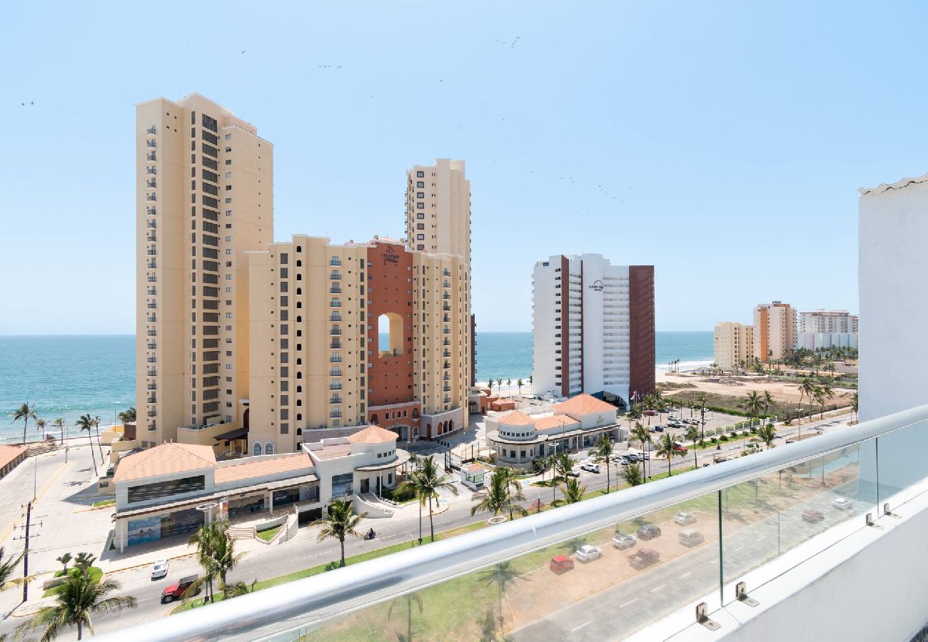 Condominium in Mazatlán - Preciosa Penthouse Con Vista Panoramica 