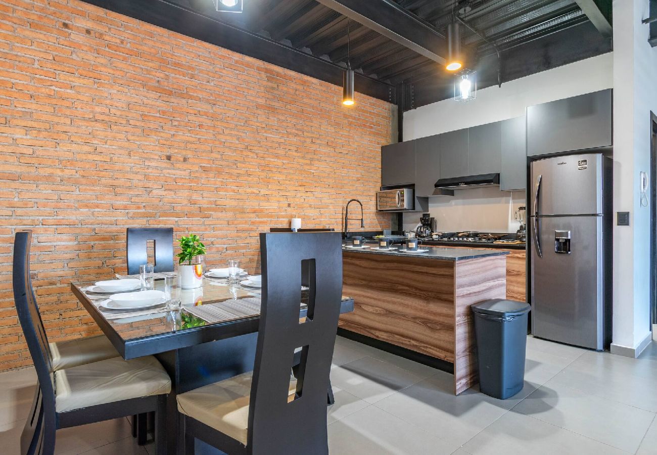 Apartment in Durango - Depa Industrial Moderno y Comodo 