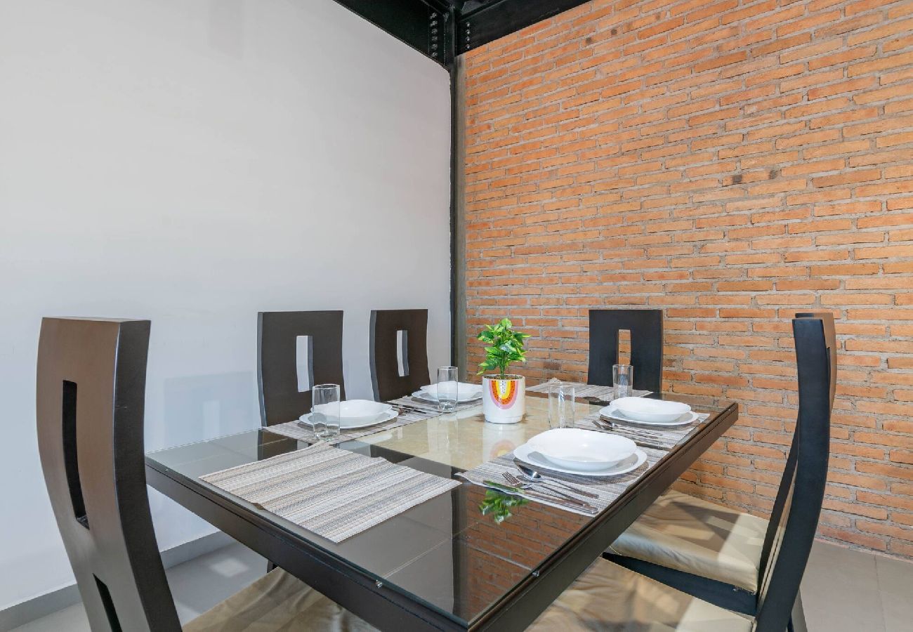 Apartment in Durango - Depa Industrial Moderno y Comodo 