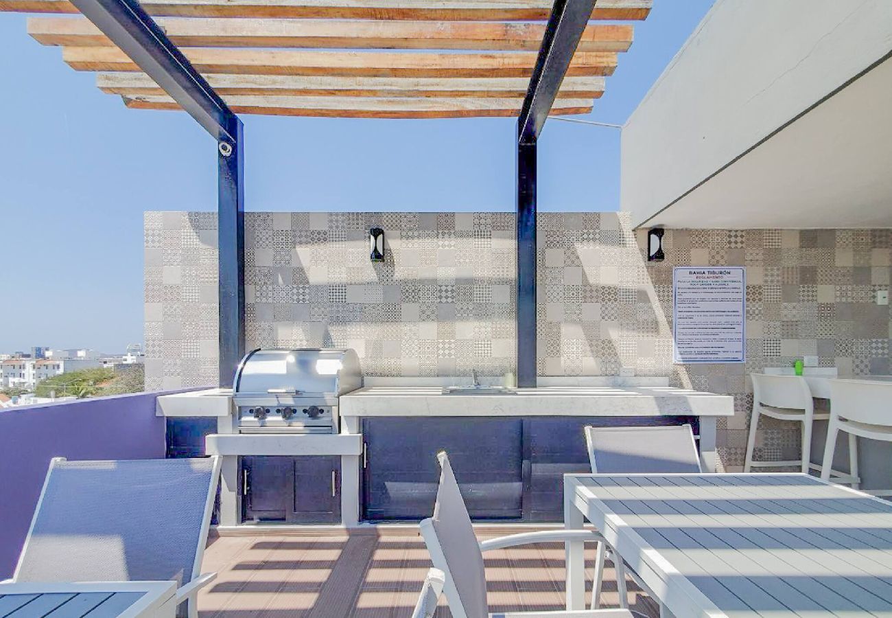 Apartment in Mazatlán - Penthouse Con Terraza en Zona Dorada 