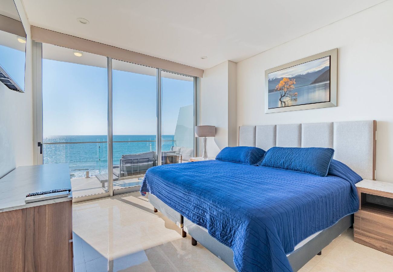 Apartment in Mazatlán - Hermoso Condo al Pie de la Playa 