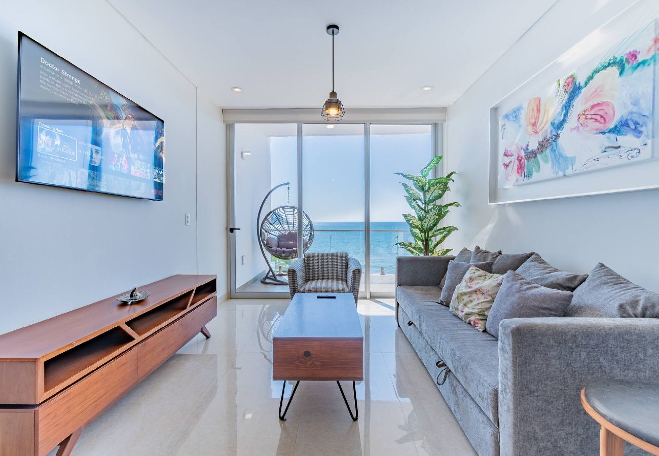 Apartment in Mazatlán - Hermoso Condo al Pie de la Playa 