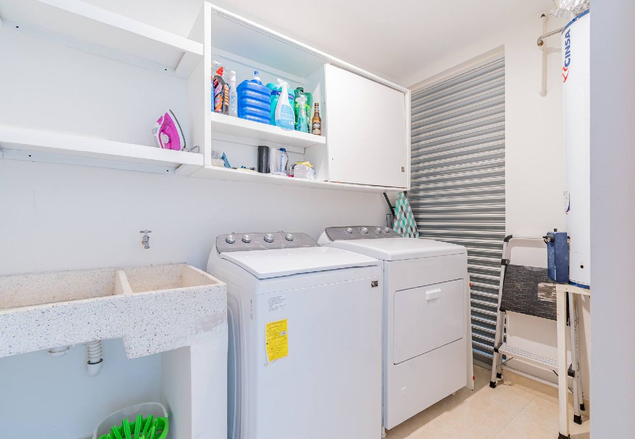 Apartment in Mazatlán - Hermoso Condo al Pie de la Playa 