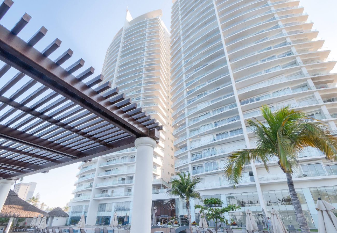 Apartment in Mazatlán - Hermoso Condo al Pie de la Playa 