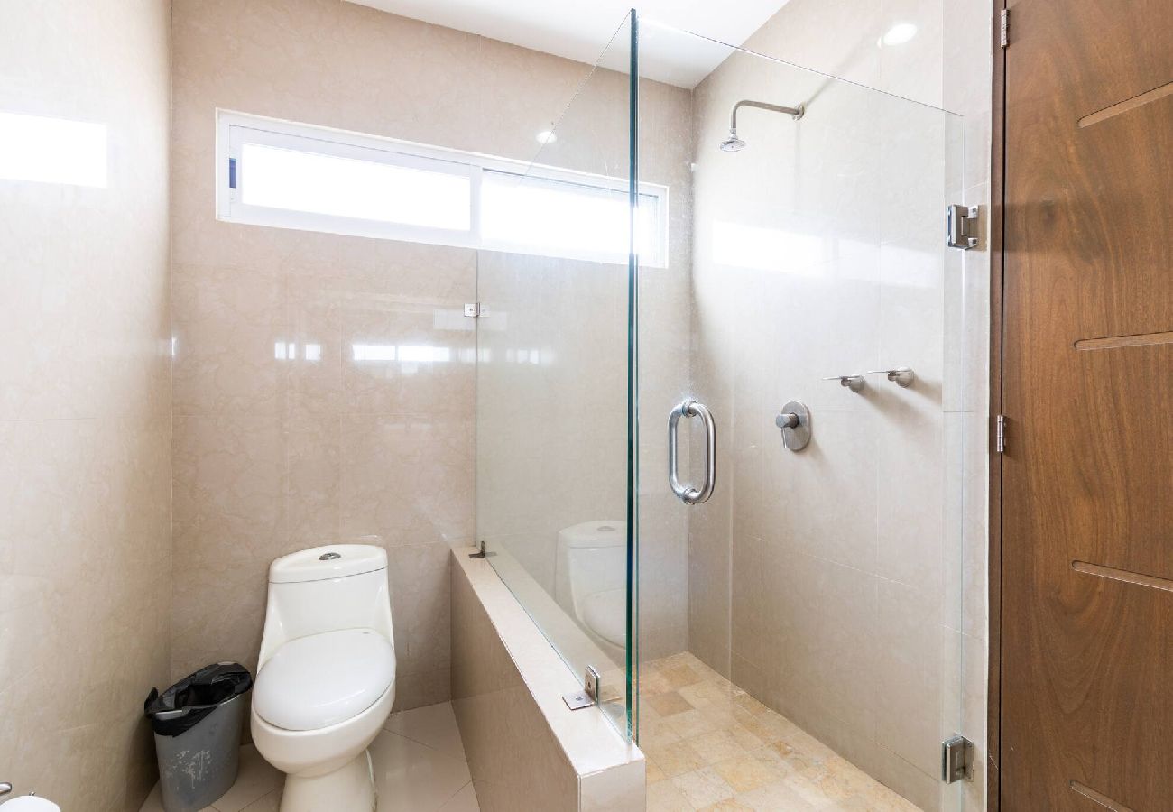 Apartment in Mazatlán - Grande Condo 1 Cuadra de Playa 
