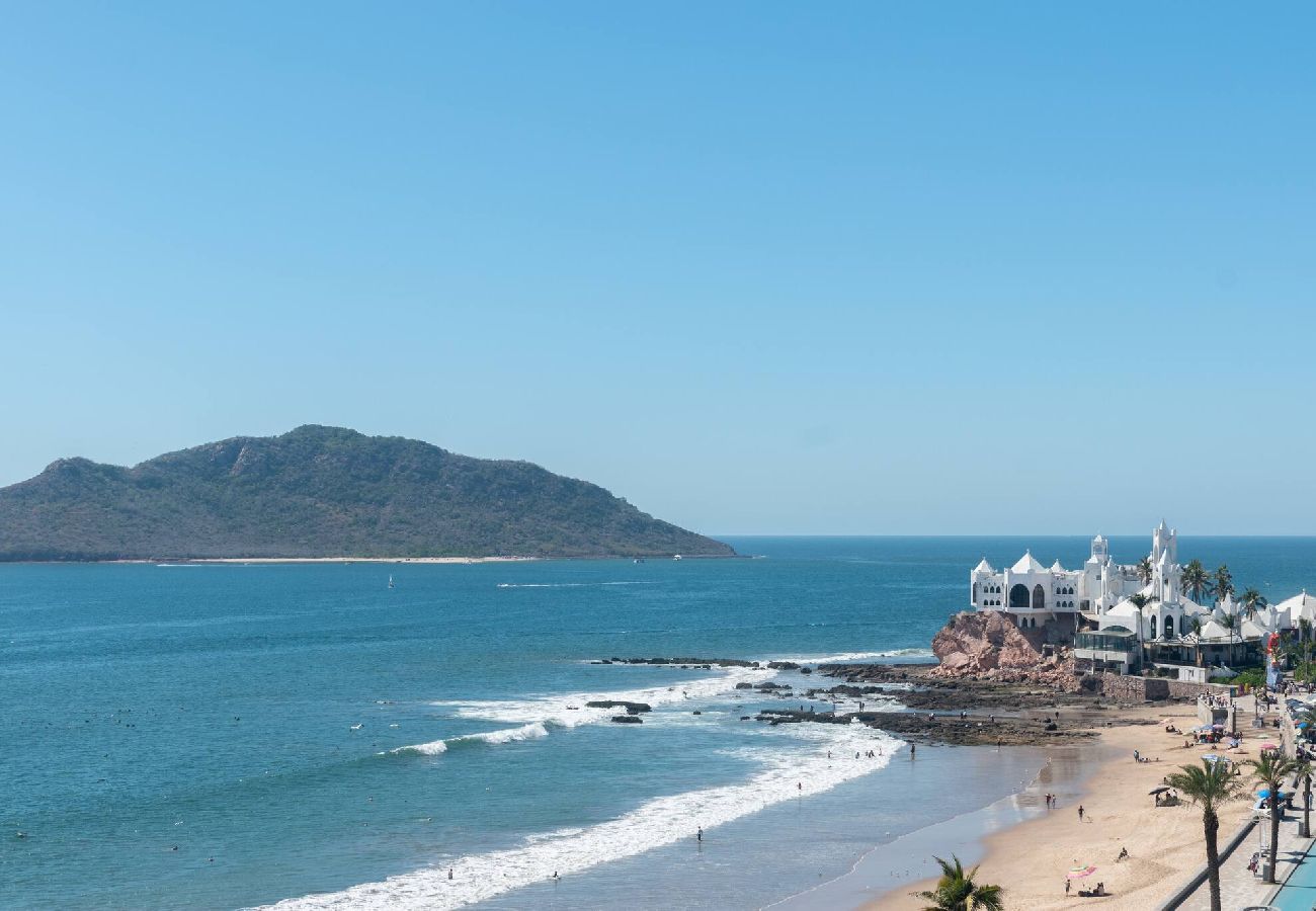 Apartment in Mazatlán - Depa en Malecon con Vista al Mar 