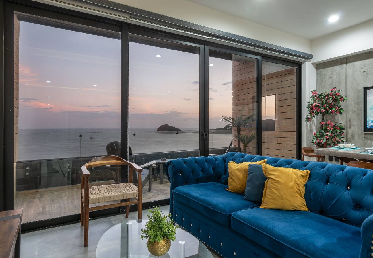 Apartment in Mazatlán - Piso 18 en Malecon con Vista al Mar 