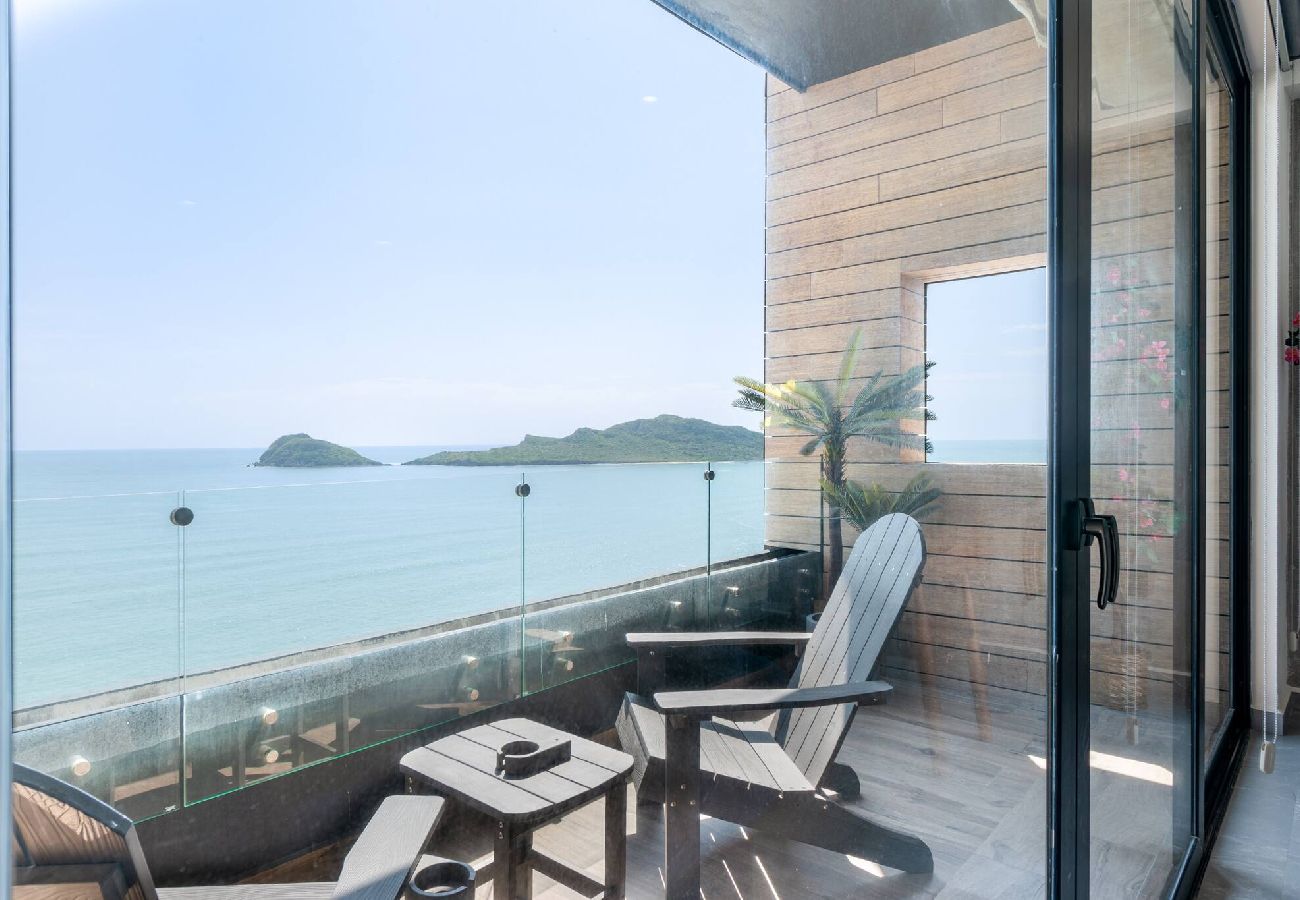 Apartment in Mazatlán - Piso 18 en Malecon con Vista al Mar 