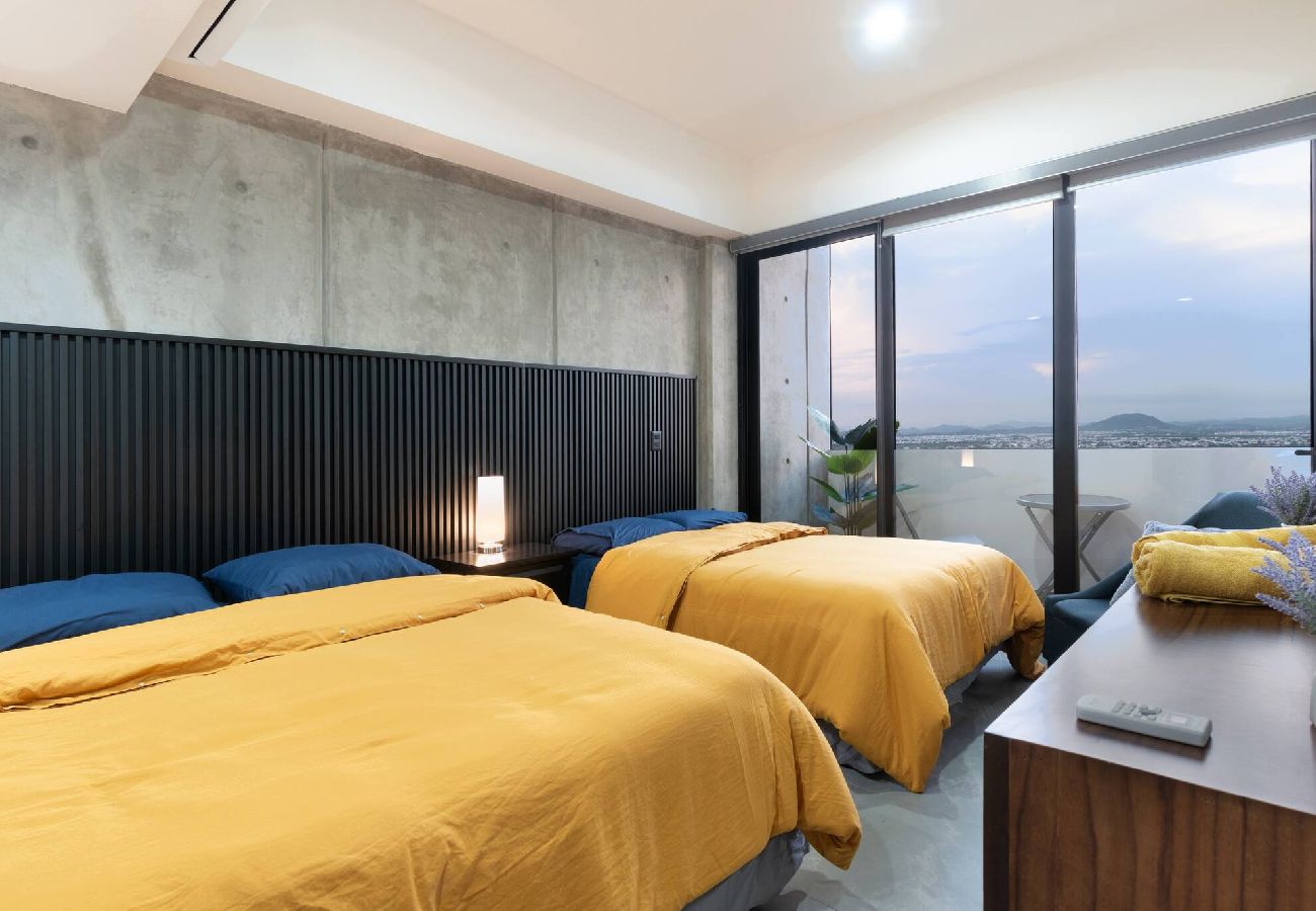 Apartment in Mazatlán - Piso 18 en Malecon con Vista al Mar 
