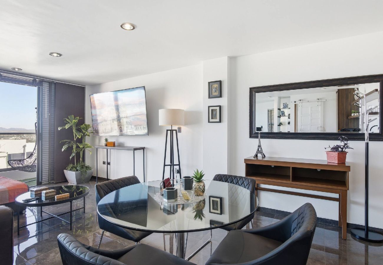 Apartment in Durango - Luxury Hilltop Loft | Balcony + Panoramic Views 