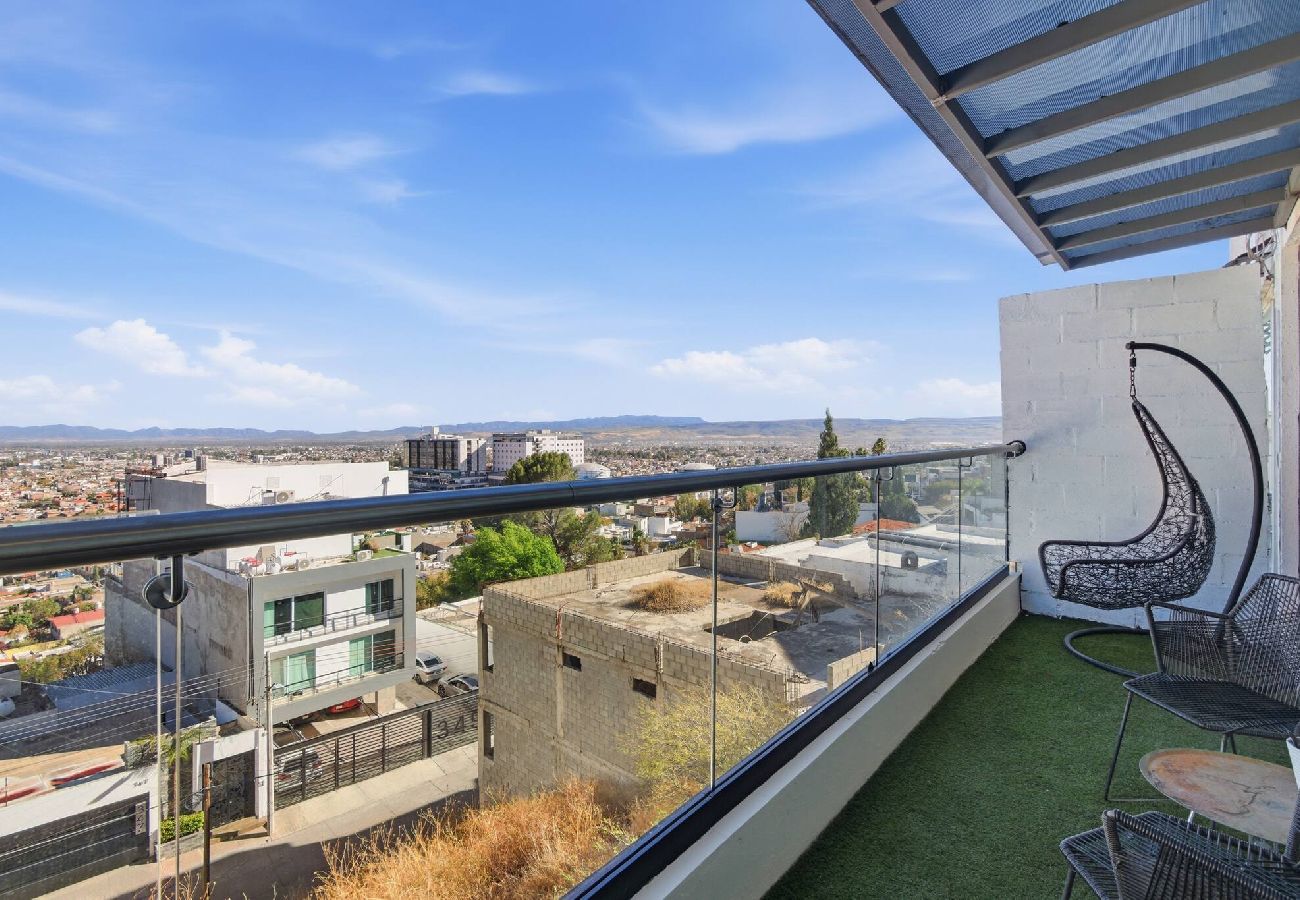 Apartment in Durango - Luxury Hilltop Loft | Balcony + Panoramic Views 