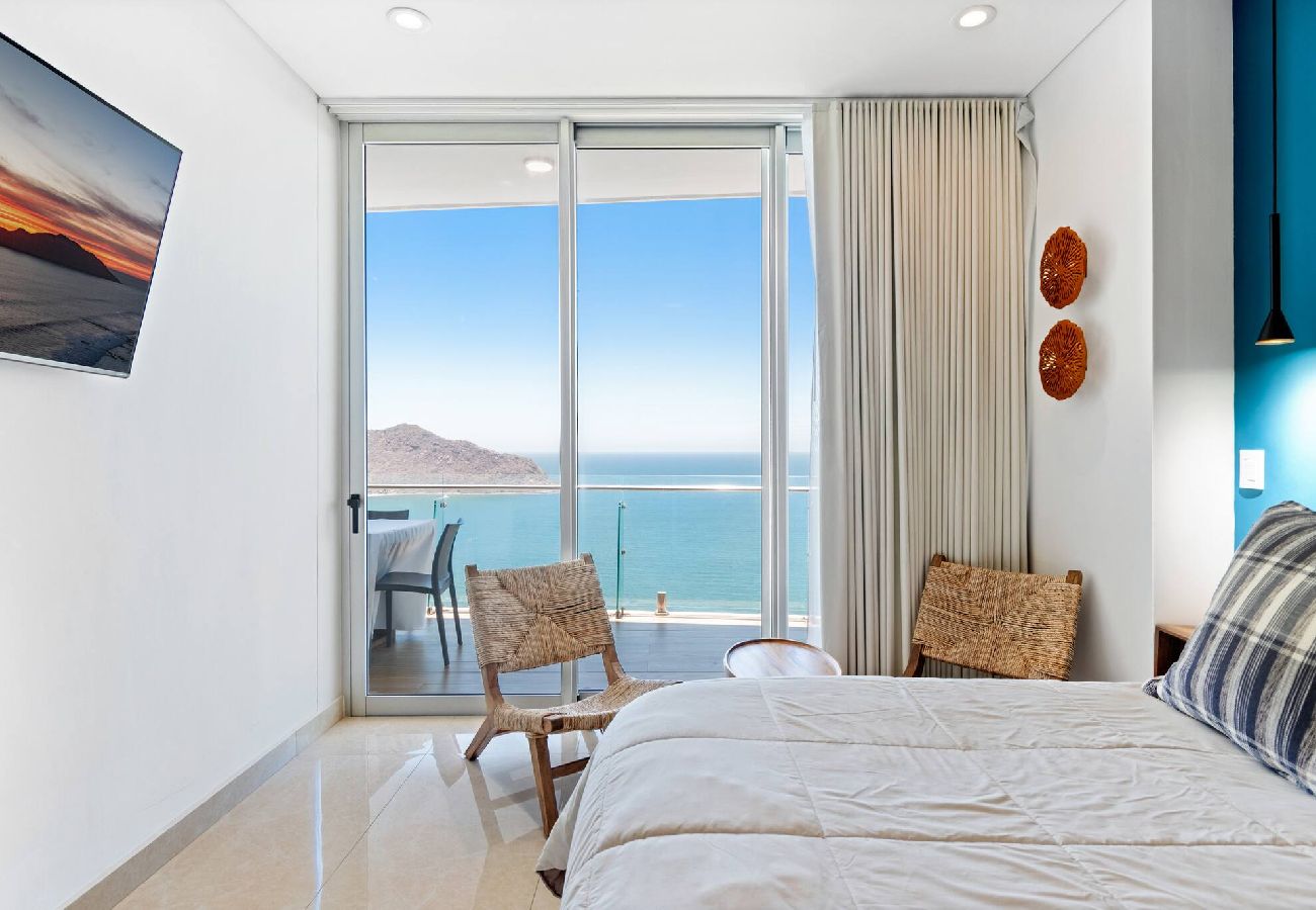 Apartment in Mazatlán - Hermosa Vista En Piso 23 En Camino Al Mar 